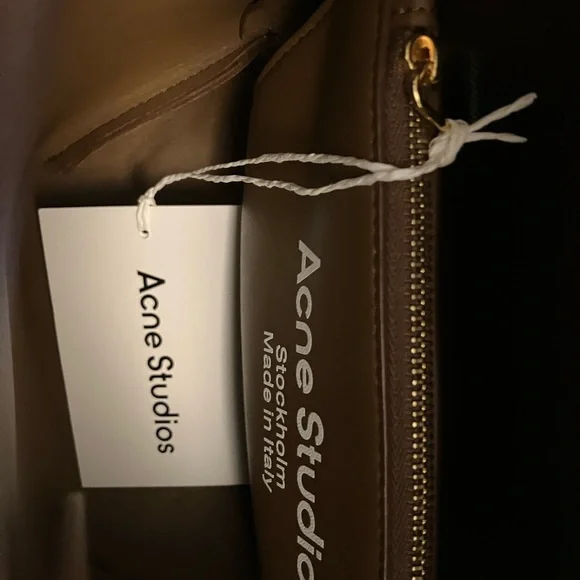 Acne Studios Tan Leather Shoulder Bag - Picture 3 of 9
